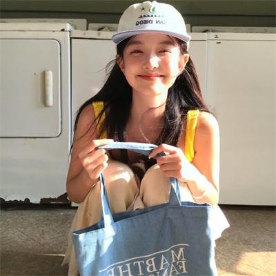 派遣女公关彩华